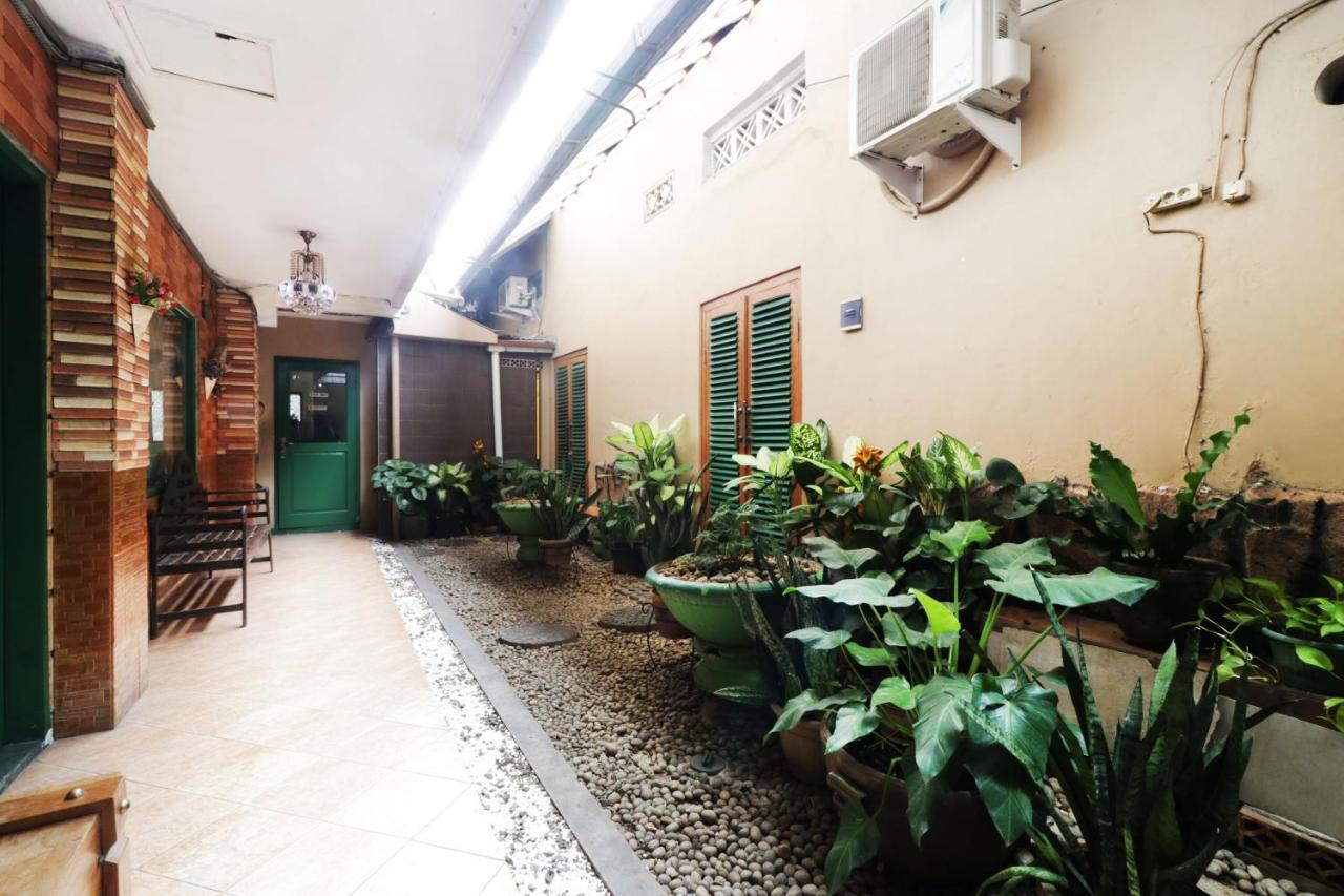 Hotel Alamanda Jacarta Exterior foto